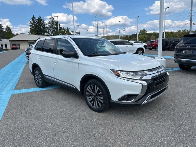 2020 Mitsubishi Outlander ES photo 6