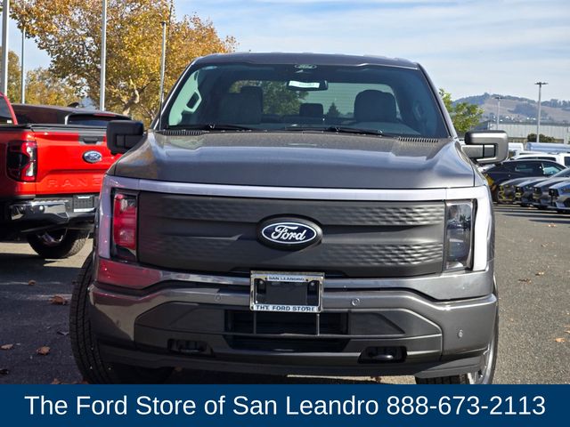 2025 Ford F-150 Lightning photo 3