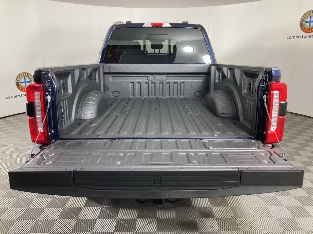 2025 Ford F-350 photo 16
