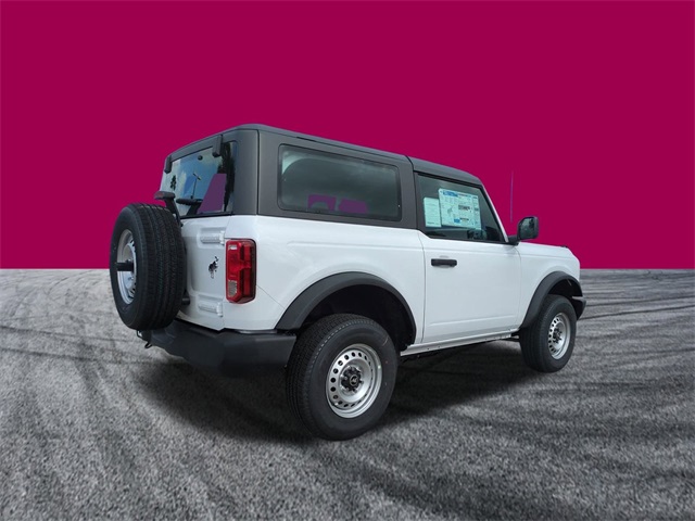 2025 Ford Bronco Base photo 3