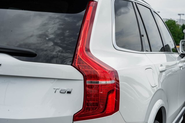 2025 Volvo XC90 T8 photo 3