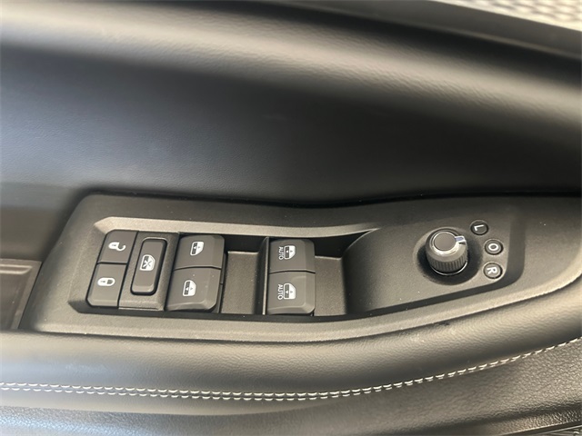 2025 Jeep Grand Cherokee Altitude photo 18