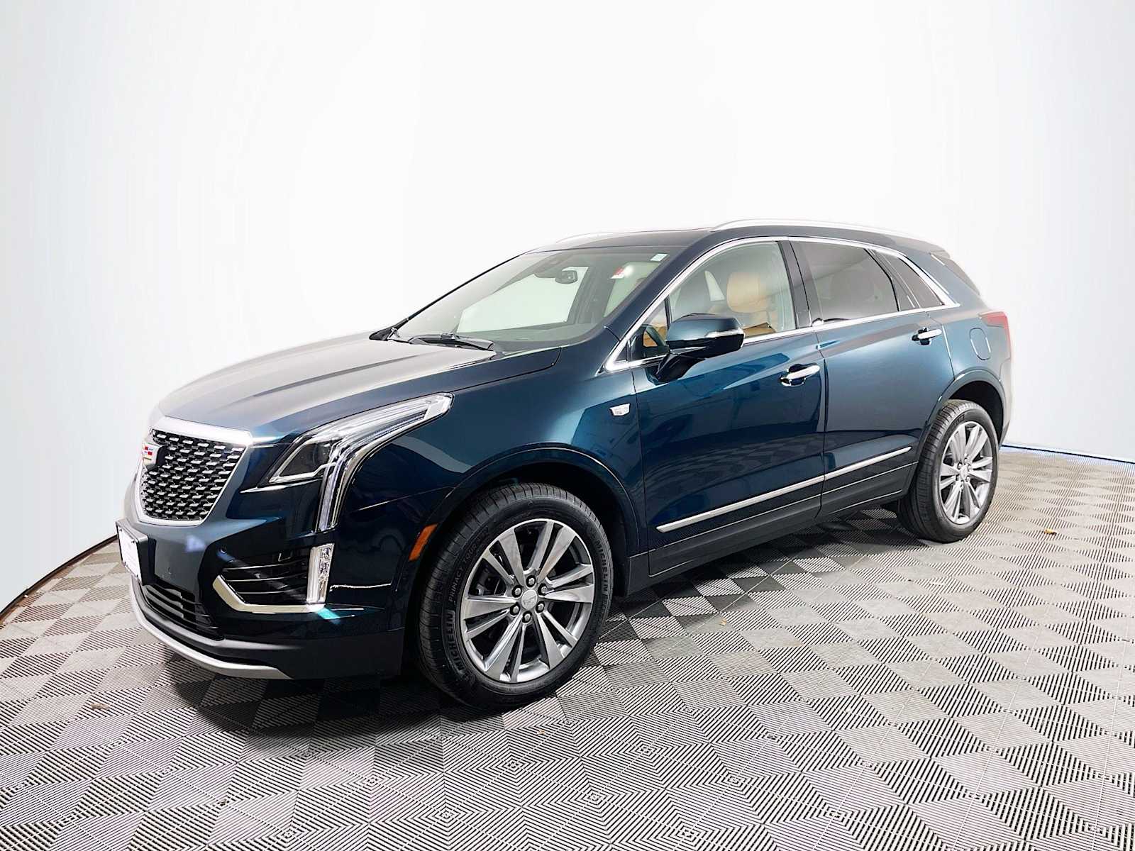 2025 Cadillac XT5 Premium Luxury's photo