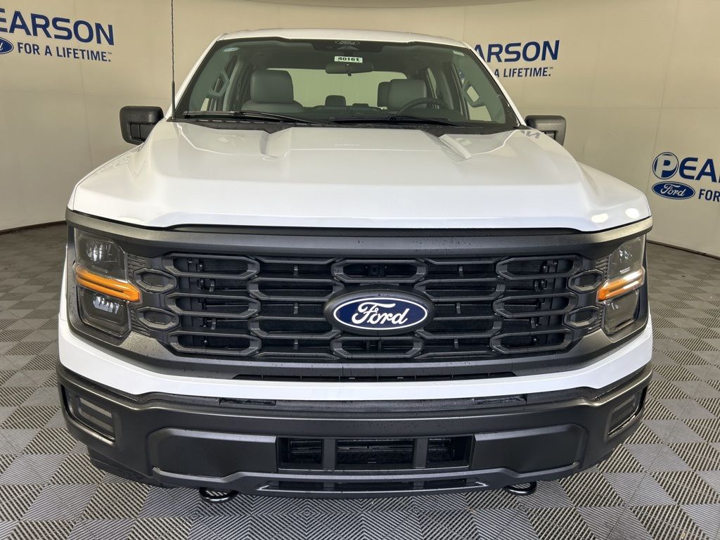 2025 Ford F-150 XL photo 2