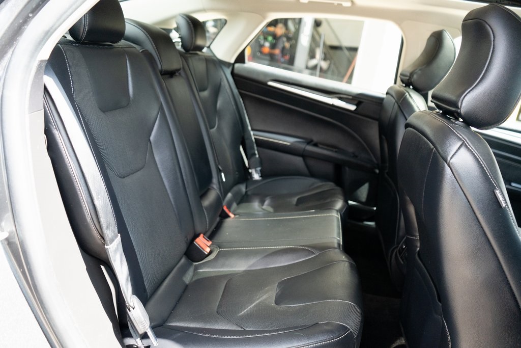 2019 Ford Fusion Hybrid Titanium photo 31
