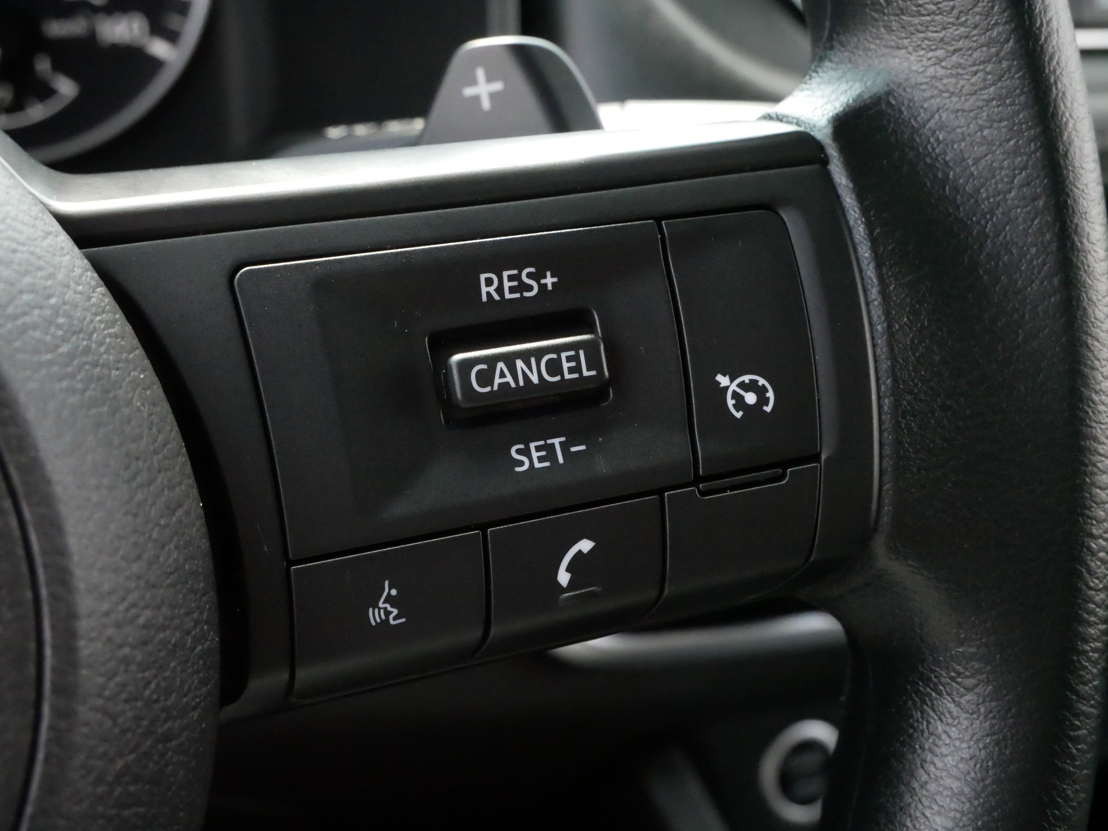 2023 Nissan Rogue S photo 26