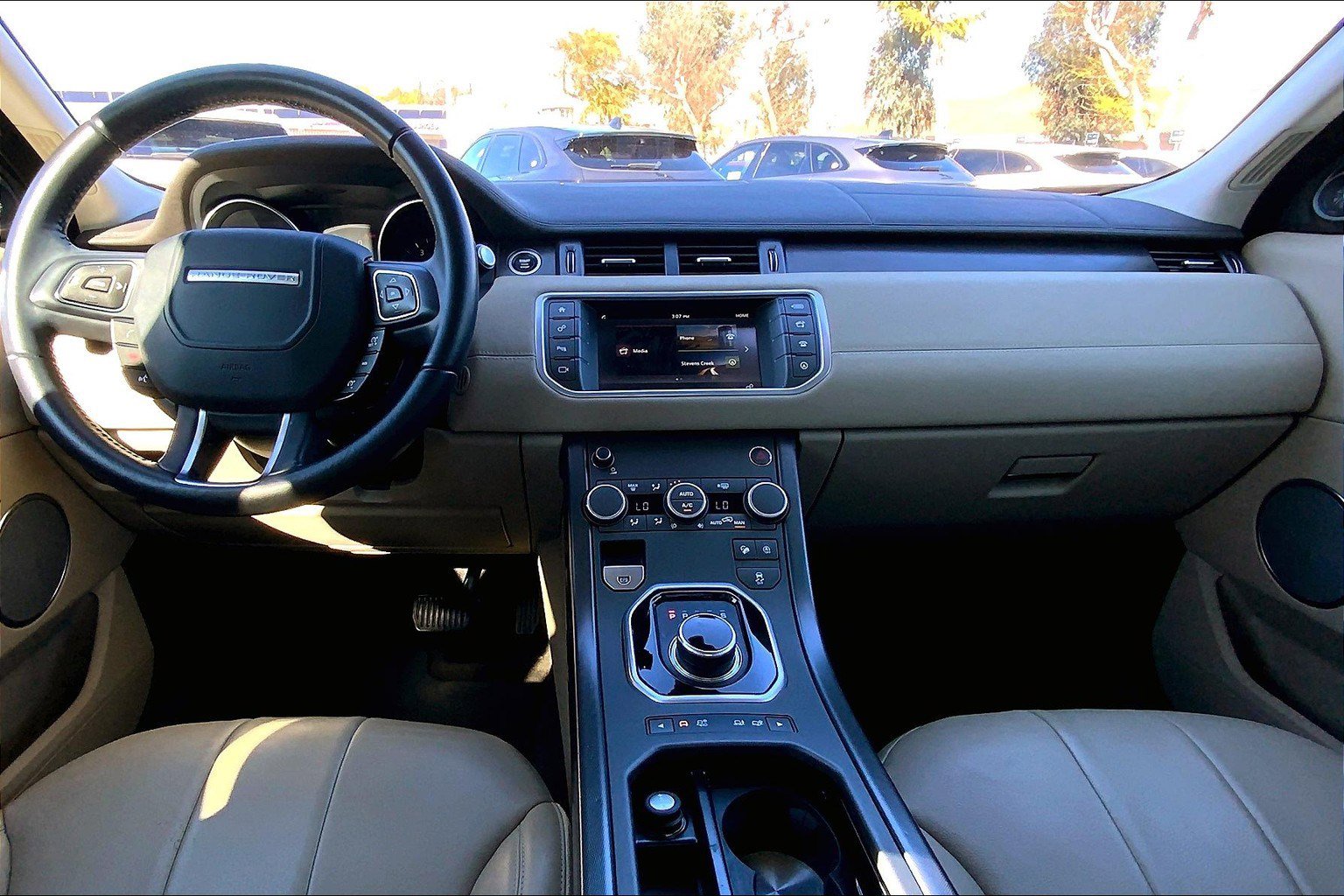 2019 Land Rover Range Rover Evoque SE photo 13