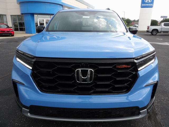 2025 Honda Pilot TrailSport photo 2