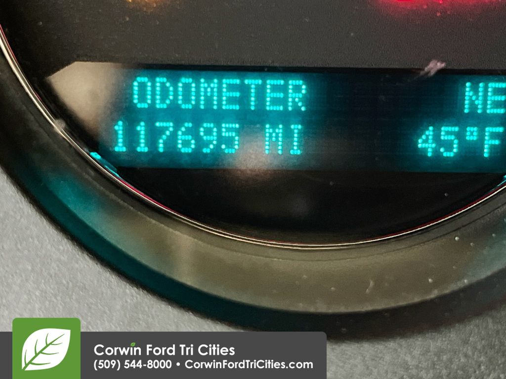 Used 2014 Chevrolet Suburban LT with VIN 1GNSCJE03ER212836 for sale in Pasco, WA