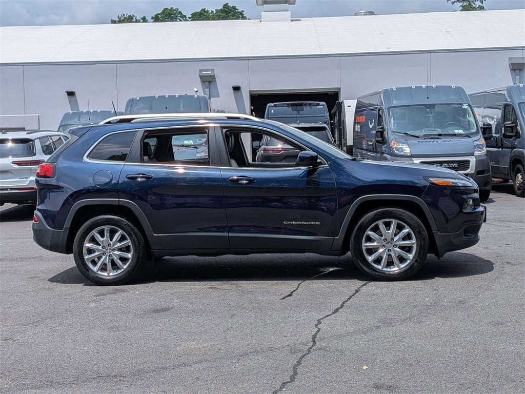 Used 2016 Jeep Cherokee Limited with VIN 1C4PJMDB3GW198112 for sale in White Plains, NY