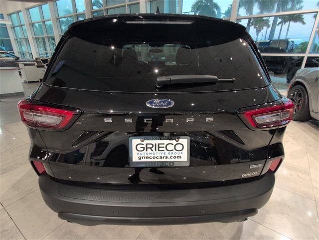 2025 Ford Escape ST-Line photo 11