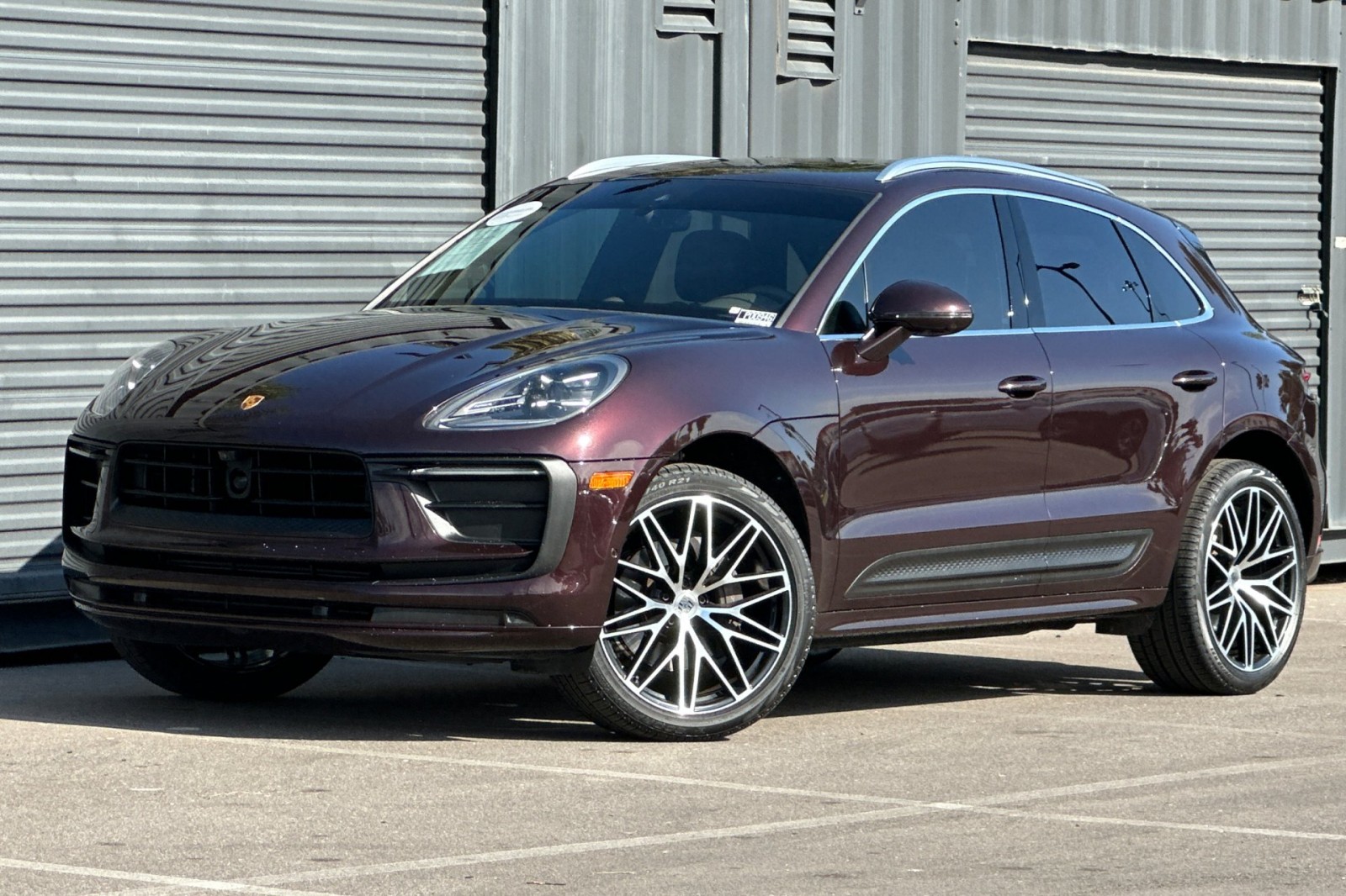 2023 Porsche Macan T