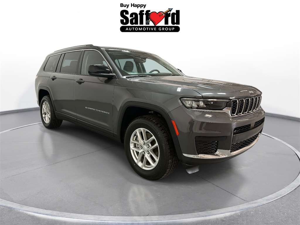 2023 Jeep Grand Cherokee Laredo photo 3