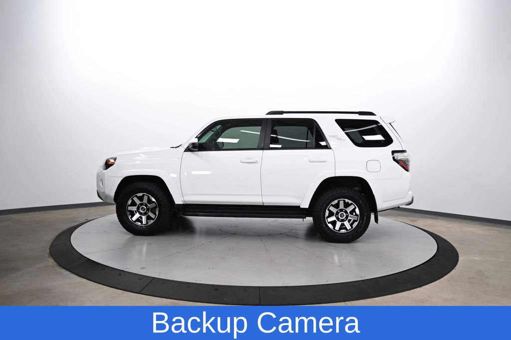 2021 Toyota 4Runner TRD Off-Road photo 2