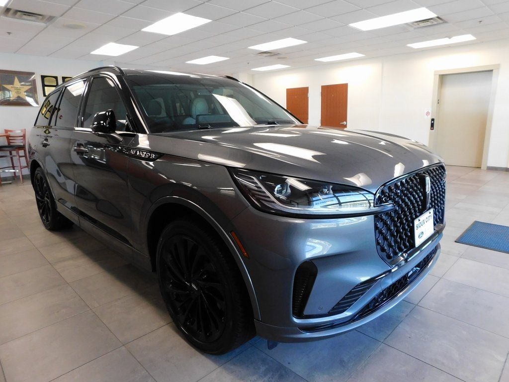 Image of Pre-Owned 2025 Lincoln Aviator Reserve