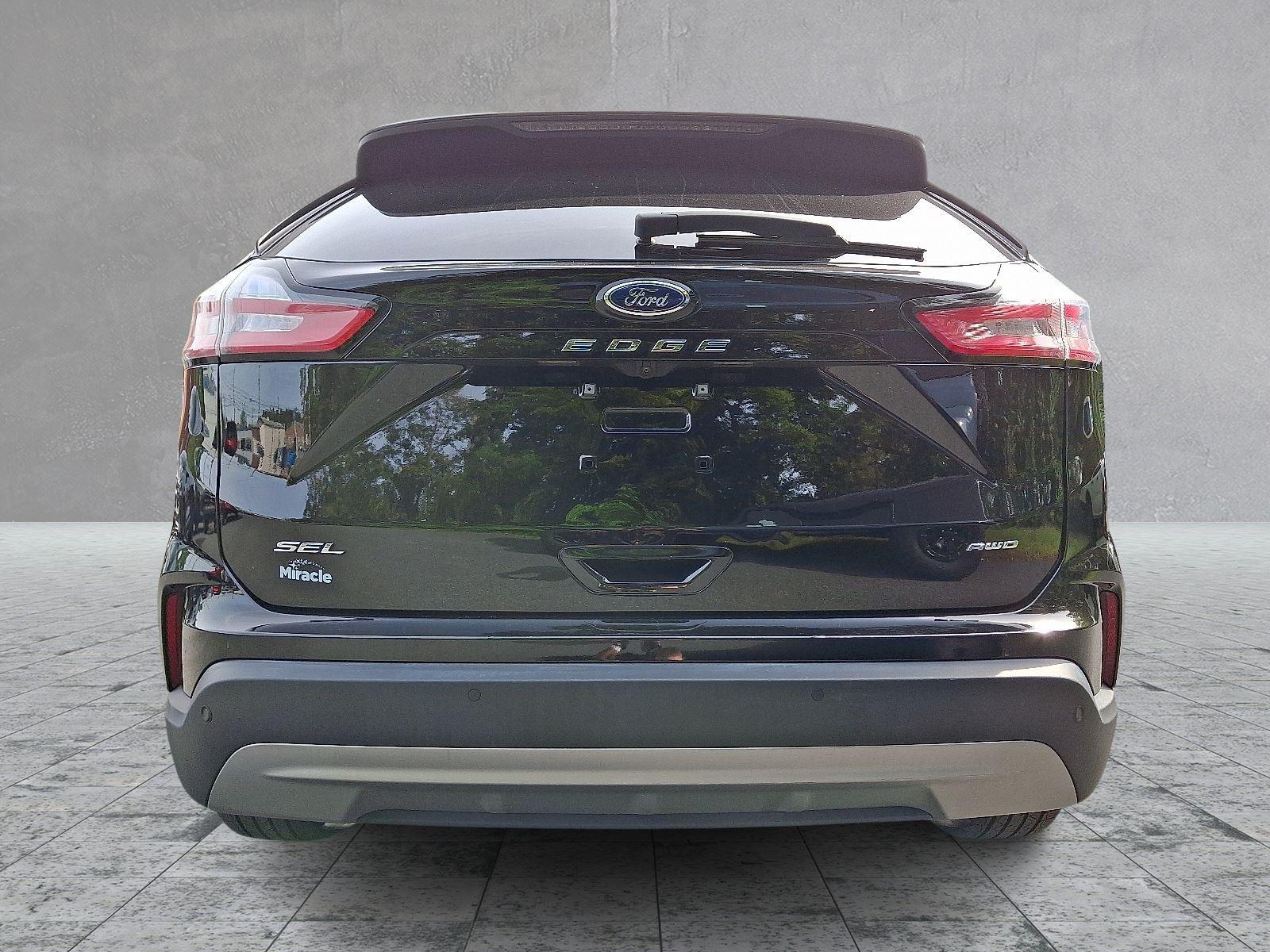 2024 Ford Edge SEL photo 5