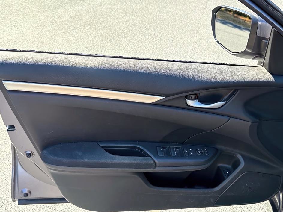 2018 Honda Civic LX photo 13