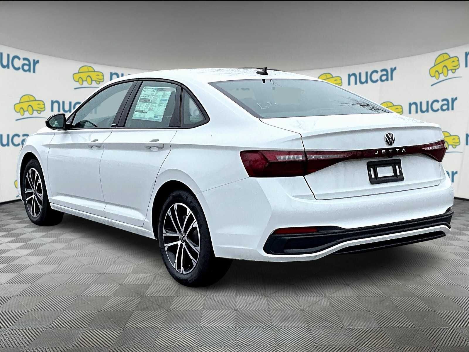 2025 Volkswagen Jetta Sport photo 4