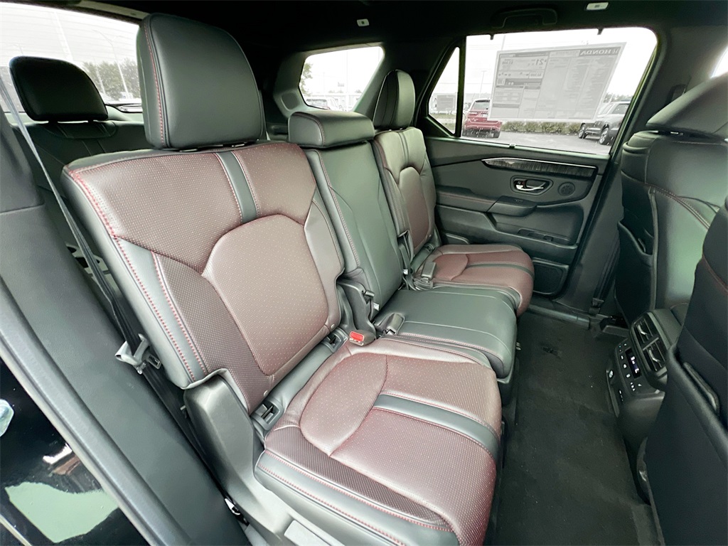 2025 Honda Pilot Black Edition photo 29