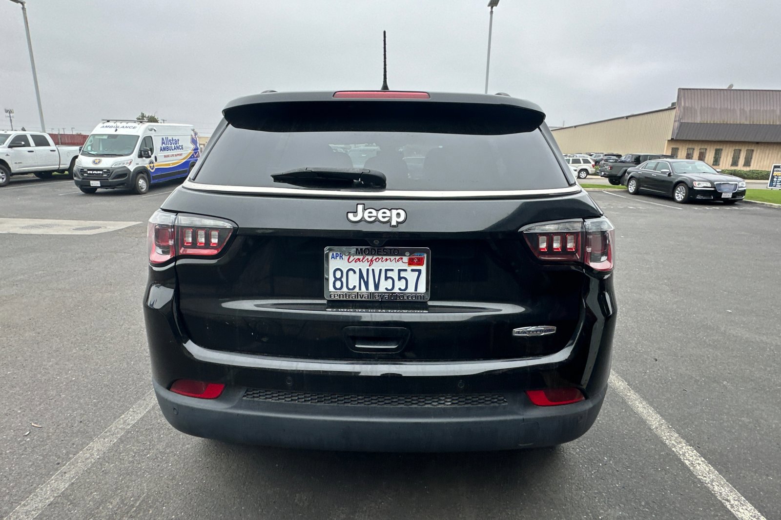 2018 Jeep Compass Latitude photo 2
