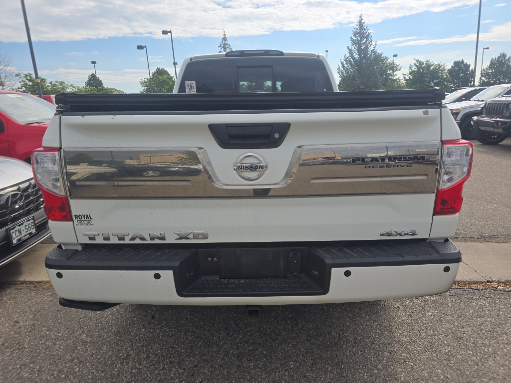 2017 Nissan Titan Platinum Reserve photo 3