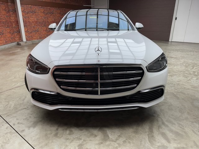 2026 Mercedes Benz S 500 4MATIC photo 3