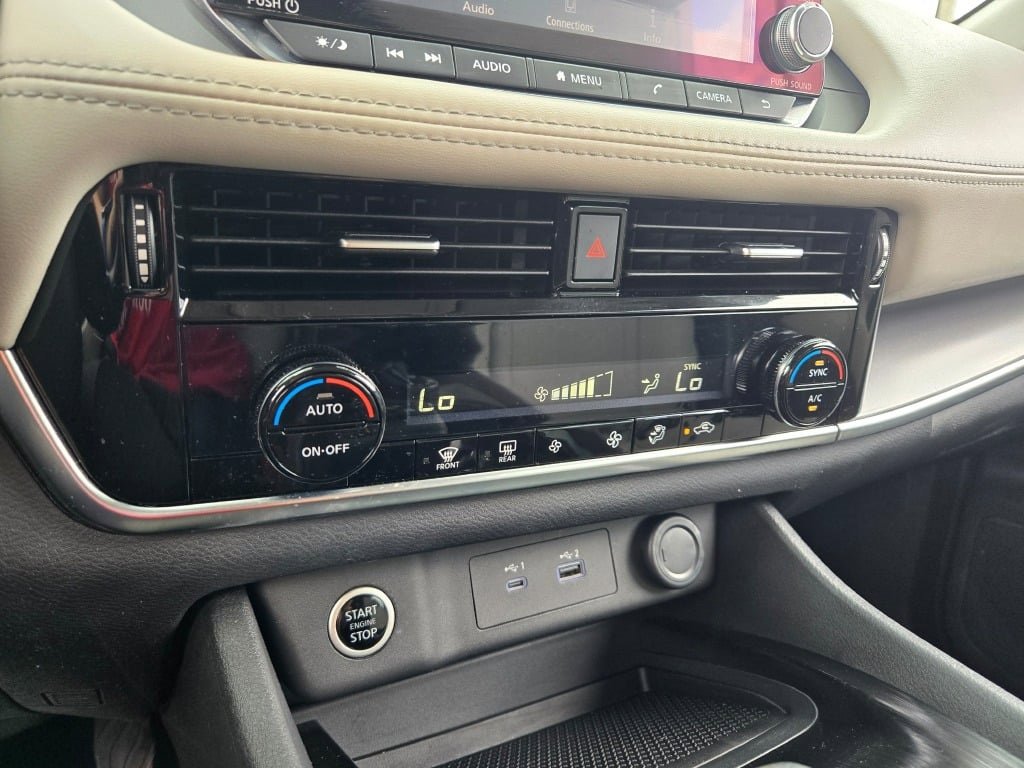 2021 Nissan Rogue SV photo 20
