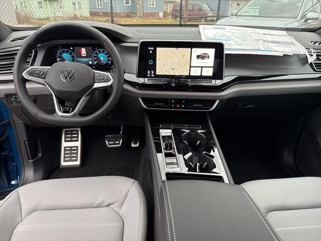 2025 Volkswagen Atlas Cross Sport SEL R-Line photo 13