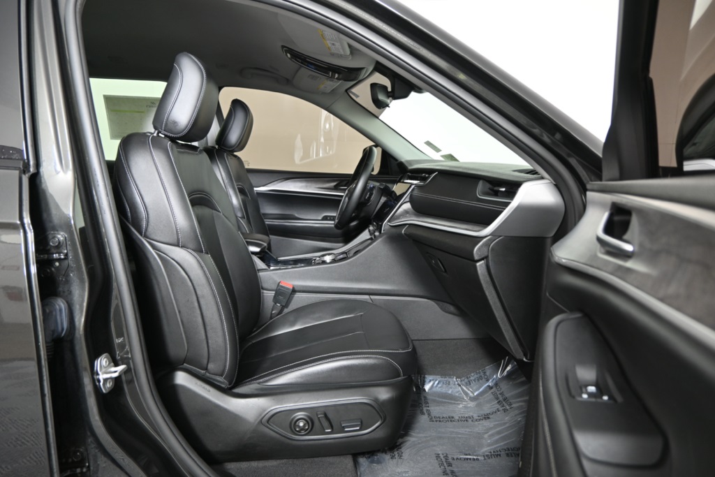 2022 Jeep Grand Cherokee Limited photo 12