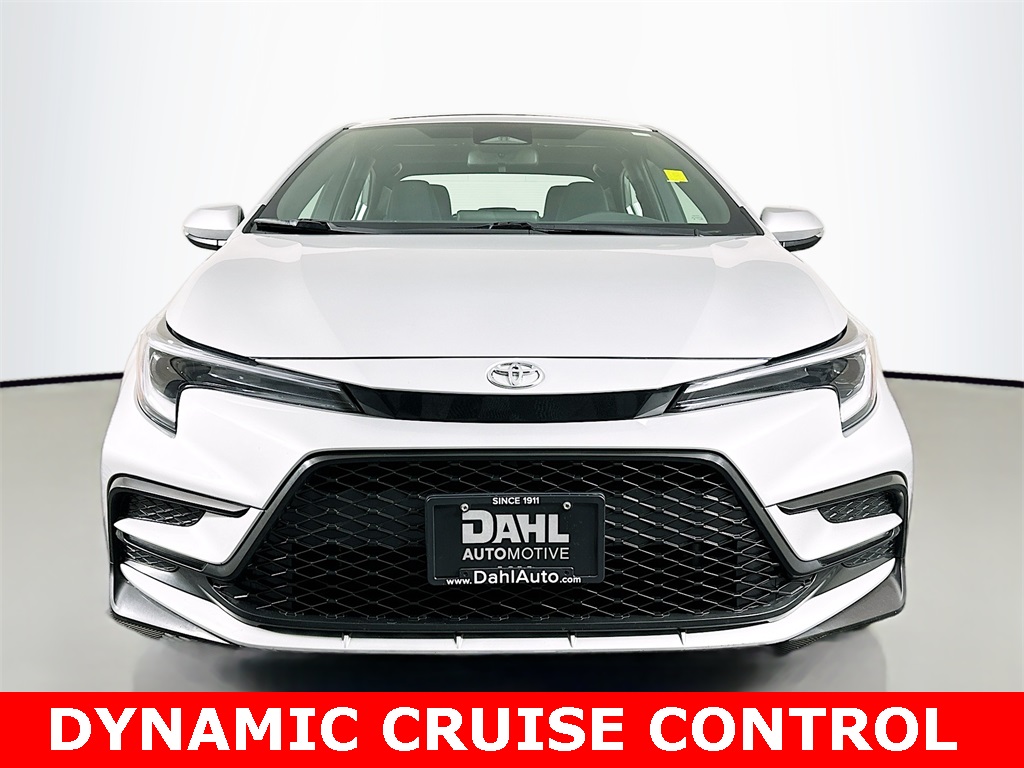 2023 Toyota Corolla SE photo 3