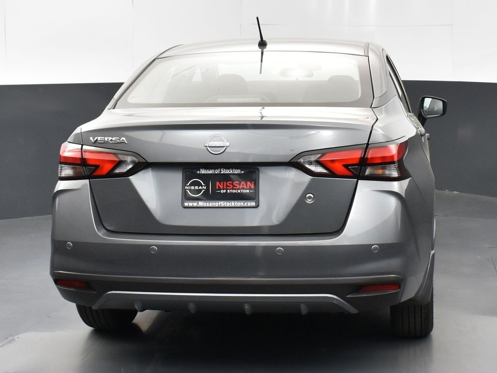 2025 Nissan Versa 1.6 S photo 6