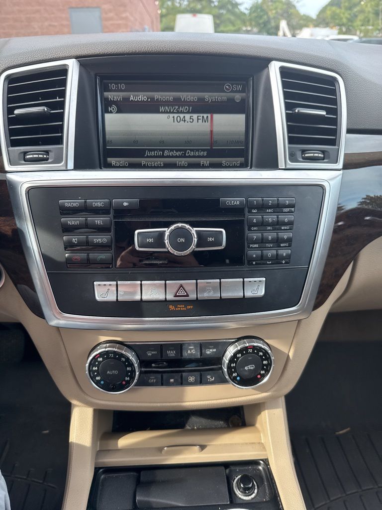 2014 Mercedes Benz ML 350 4MATIC photo 15