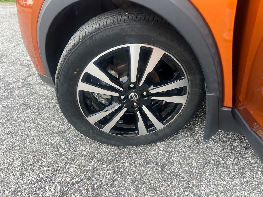 2020 Nissan Kicks SV photo 25