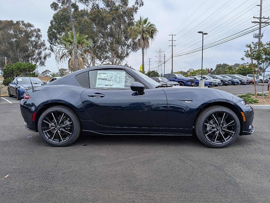 2025 Mazda MX-5 Miata Miata RF Grand Touring photo 8