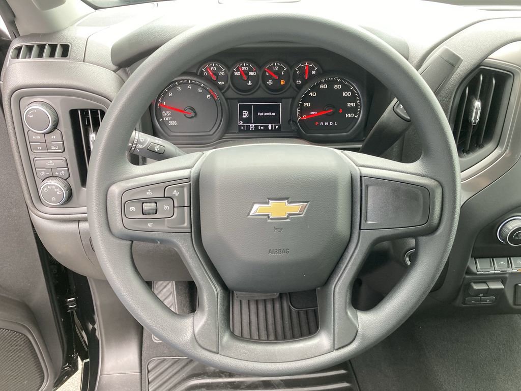 2025 Chevrolet Silverado 1500 Custom photo 13