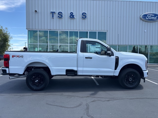 2025 Ford F-350 XL photo 4