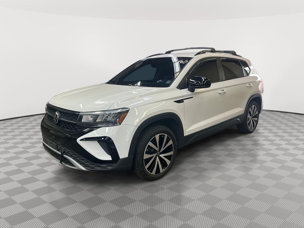 2022 Volkswagen Taos SE photo 4
