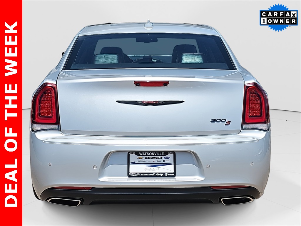 2022 Chrysler 300 S photo 4
