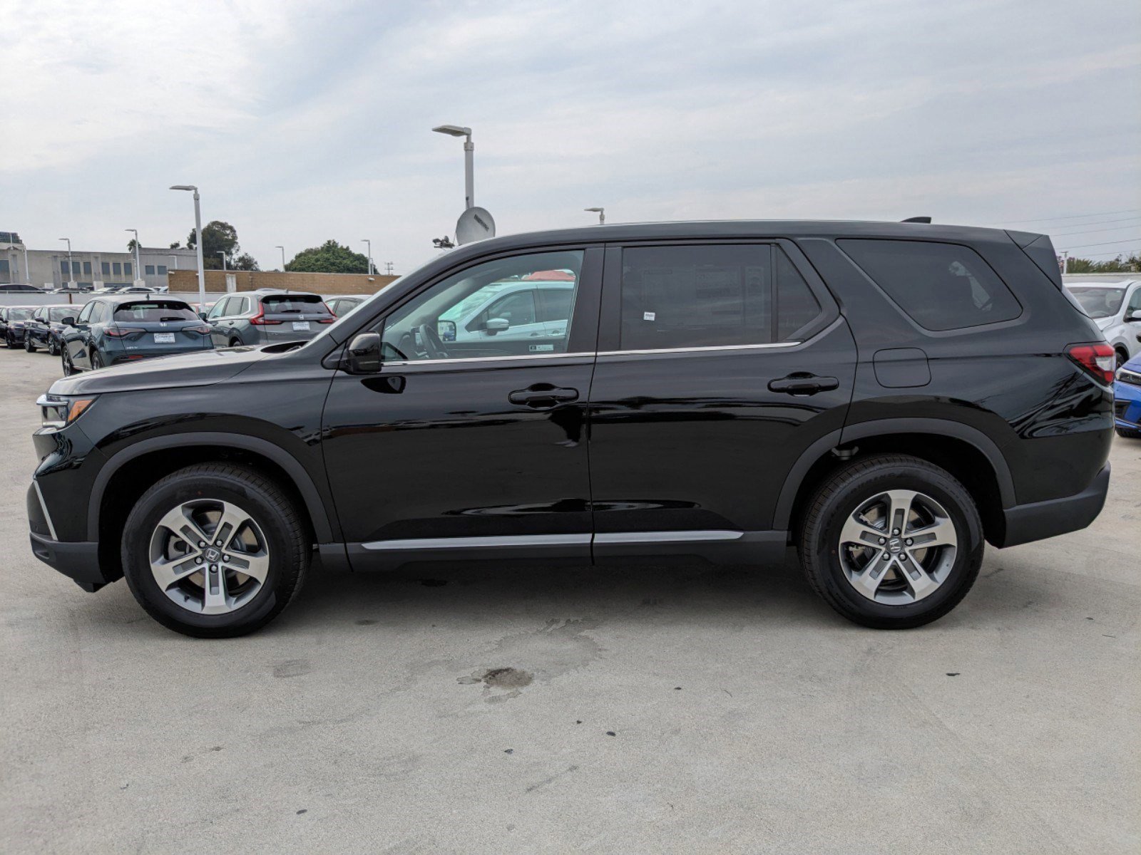 2025 Honda Pilot EX-L photo 4