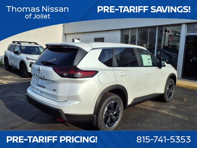 2026 Nissan Rogue SV photo 3