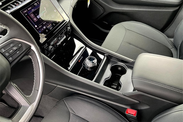 2025 Jeep Grand Cherokee Laredo X photo 8