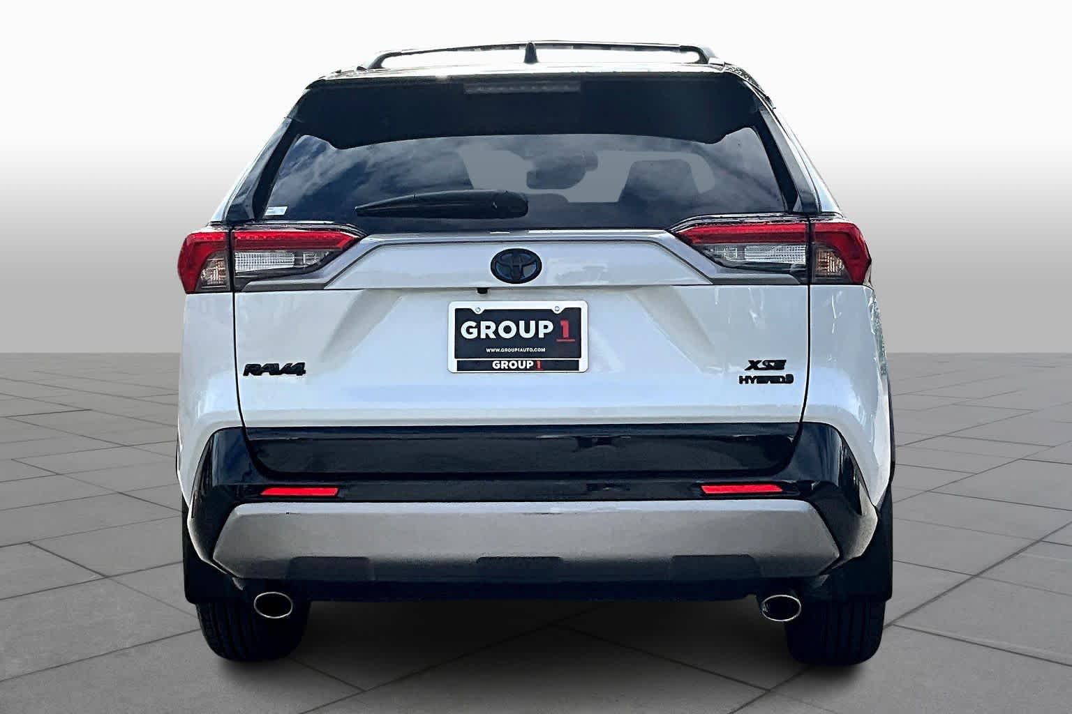 2024 Toyota RAV4 Hybrid XSE photo 4