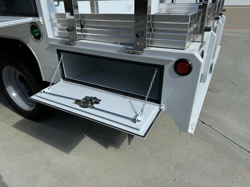 2024 Ford F-550 photo 14