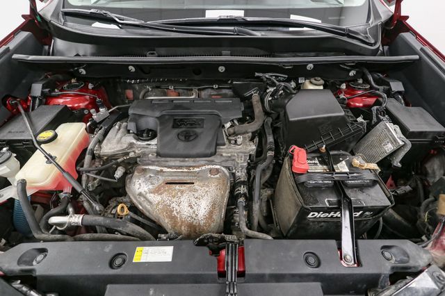 2018 Toyota RAV4 XLE photo 11