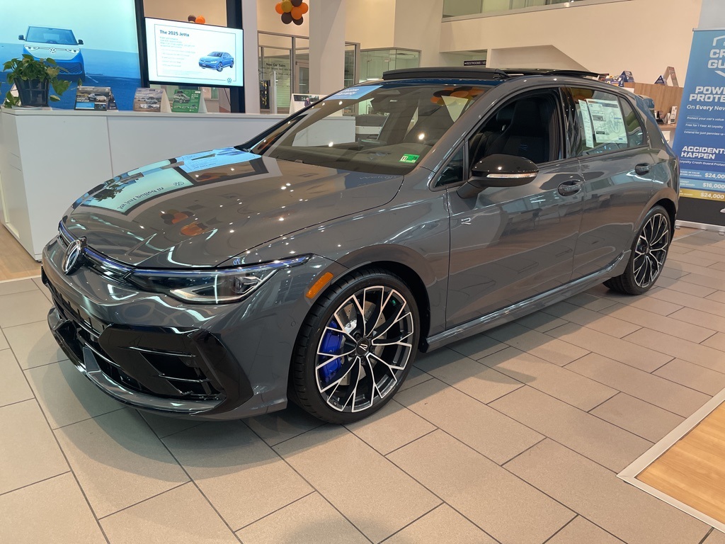 2026 Volkswagen Golf R R's photo