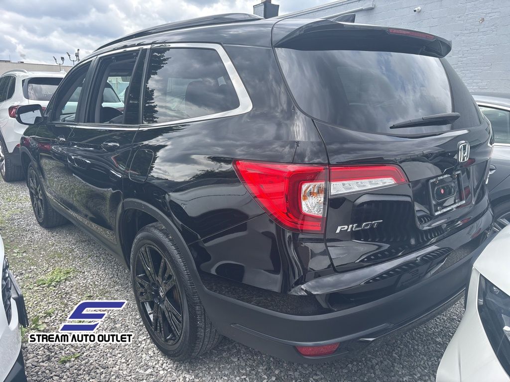 2022 Honda Pilot Special Edition photo 3