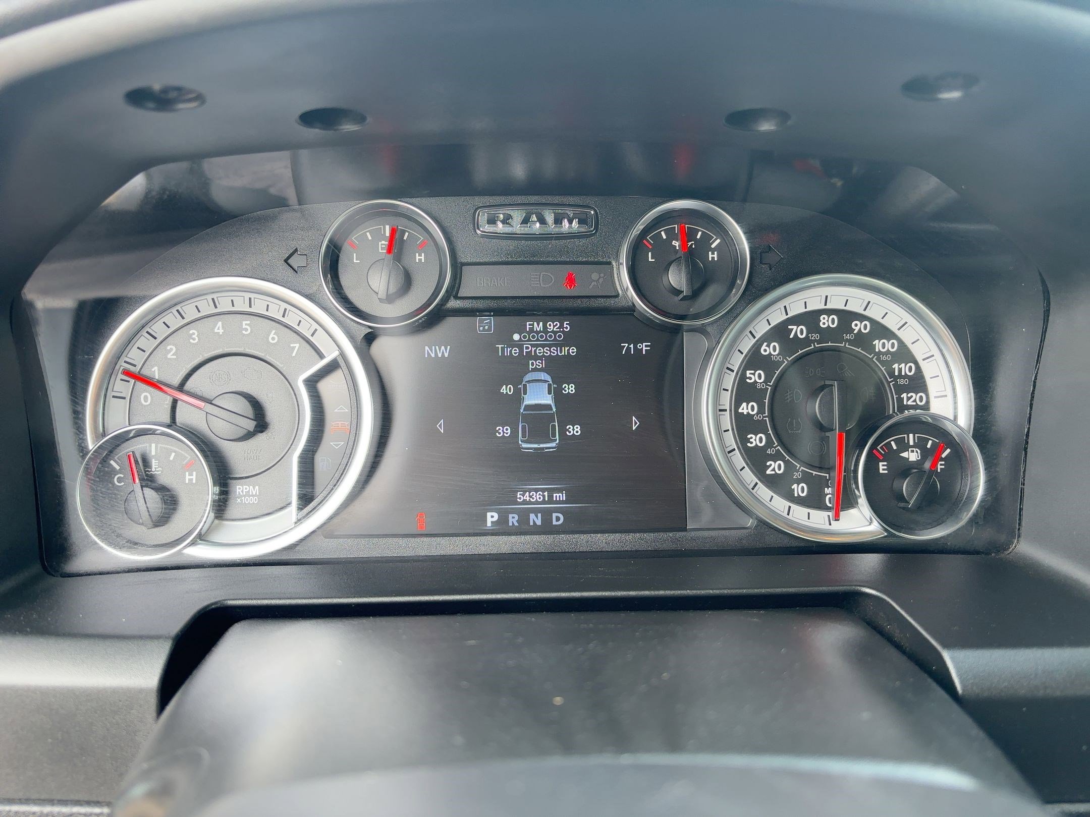 2023 Ram 1500 Classic SLT photo 15