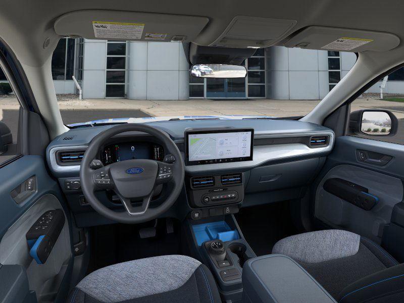 2025 Ford Maverick XLT photo 2