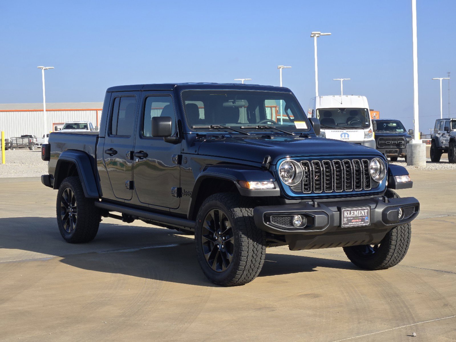 2025 Jeep Gladiator photo 2