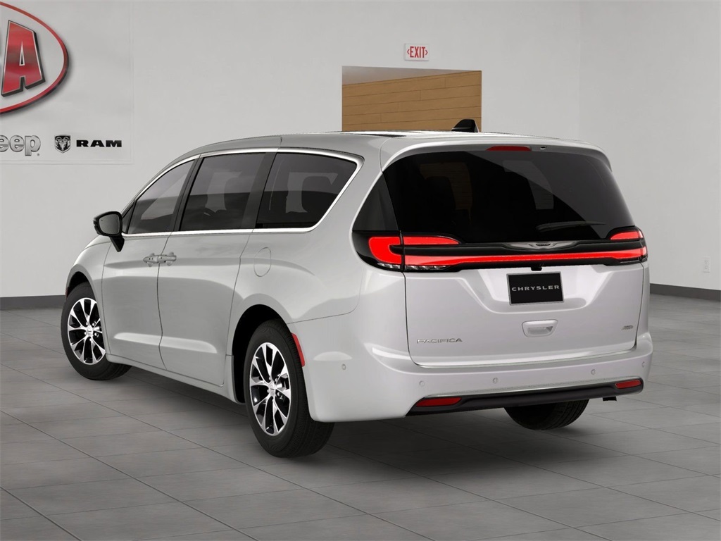 2026 Chrysler Pacifica photo 4